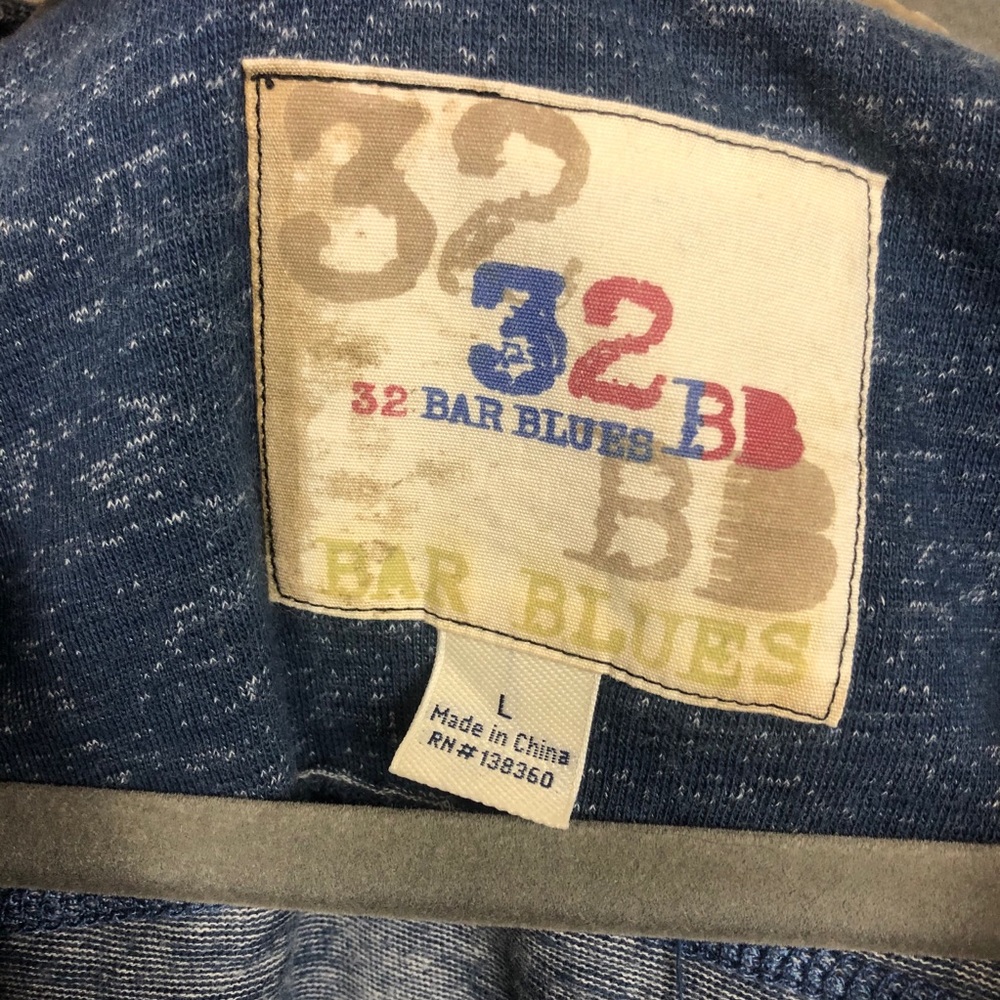 32 Bar Blues Men’s Henley, Large - Picture 4 of 10